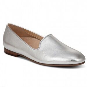 Vionic Willa II Slip on Flat in Silver Women's Loafers size 6